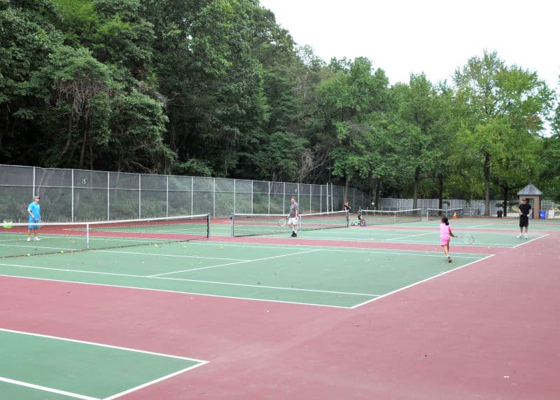 Forest Park tennis courts