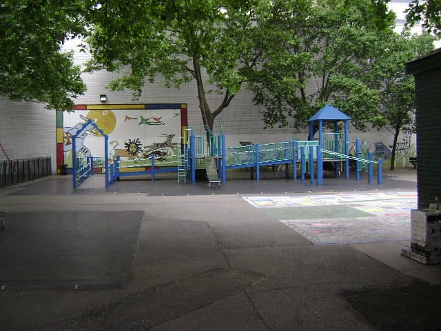 Howard Bennett Playground tennis courts 3
